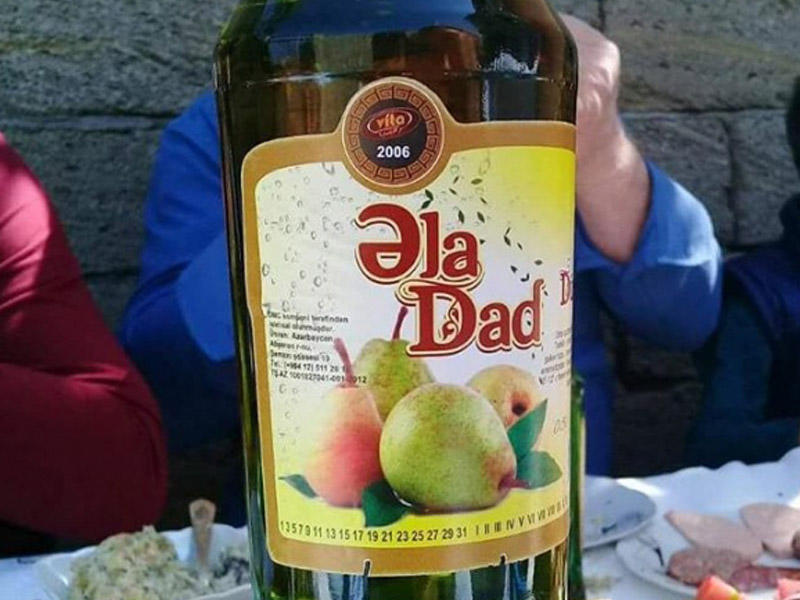 Azərbaycanda pivə şüşəsində limonad satılır - İÇKİ FIRILDAĞI - FOTO