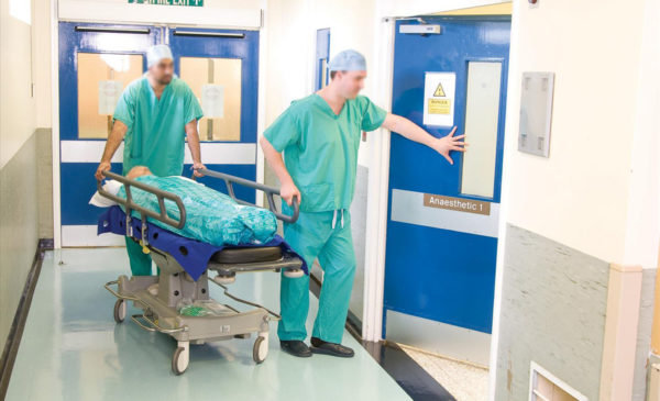 Azərbaycanlı müğənnidən ÜZÜCÜ XƏBƏR: Təcili xəstəxanaya yerləşdirildi - FOTOLAR