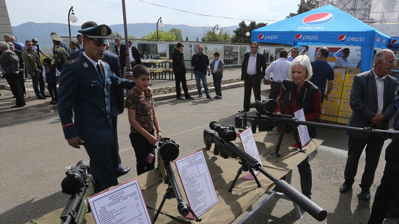 Ermənilər Azərbaycanda parad keçirdi - TƏXRİBAT