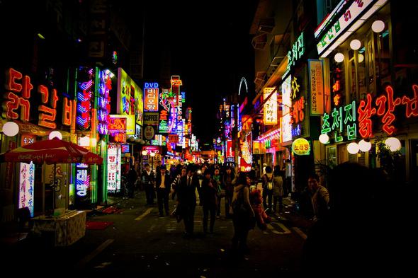 Bu ölkədə telefonla hamam girirlər, yemək restorana girmədən masada hazır olur - MARAQLI