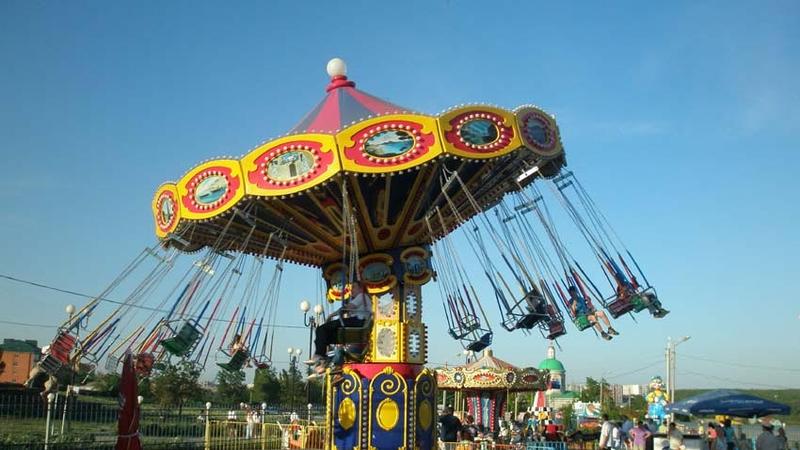 Parkda FACİƏ: karusel qırıldı, 10 nəfər... - VİDEO