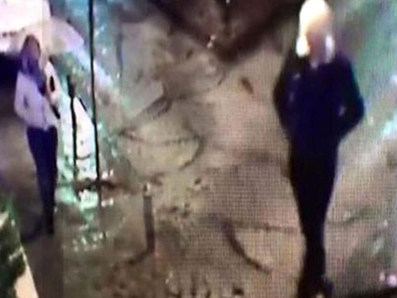 Məscidin həyətində tələbə qızın belini qırıb, zorladı - VİDEO