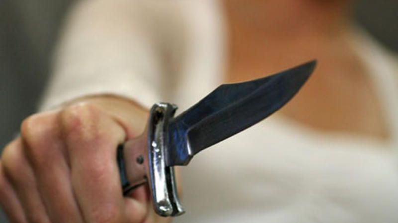 Lənkəranda marketə basqın: kassiri bıçaqla təhdid etdi və ...