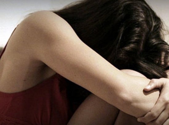 Bakıda BİABIRÇILIQ! Sevgilisi 25 yaşlı qızı zorladı