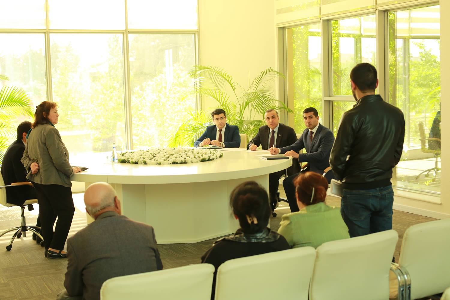 Azay Quliyev seçiciləri ilə görüşüb
