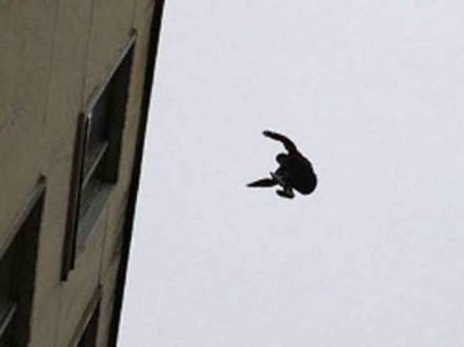 Bakıda özünü 5-ci mərtəbədən atan yeniyetmənin FACİƏVİ SONU