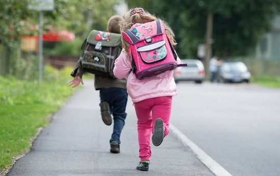 Azərbaycanda qandonduran hadisə! Məktəbli qızı maşın vurdu - Dərsdən qayıdırmış...