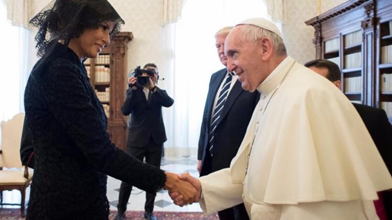 Papa ilə Melaniyanın dialoqu: