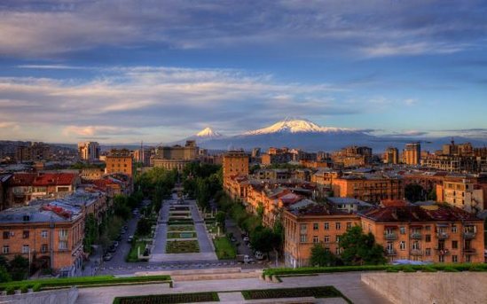 İrəvanda həyəcan: Erməni hökuməti dama çıxdı