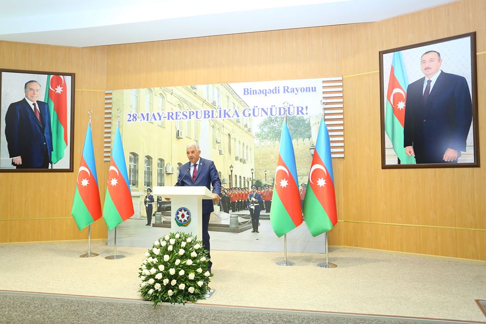 Binəqədi rayonunda 28 May Respublika Günü ilə bağlı Müstəqilliyimiz sarsılmaz, dövlətimiz əbədi olsun! adlı tədbir keçirildi