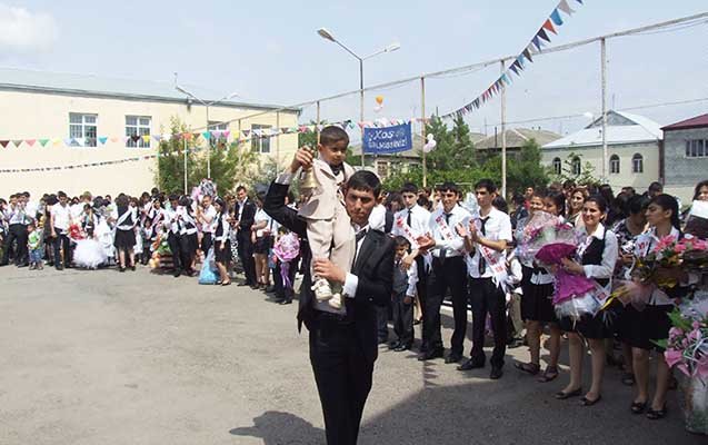 Azərbaycan məktəbində 