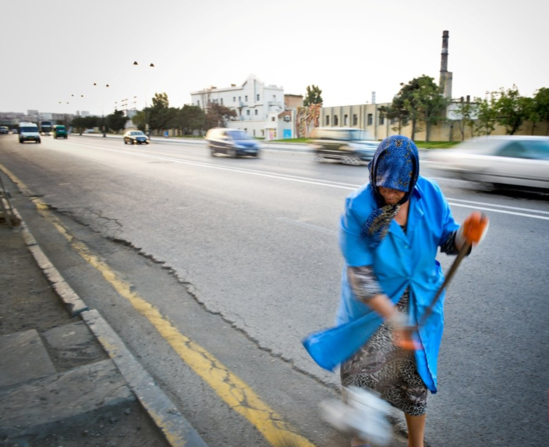 Azərbaycanda süpürgəçinin ölümü eşidənlərin ürəyini dağladı: 