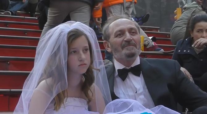 11 yaşlı qız ona təcavüz edən kişi ilə evlənib