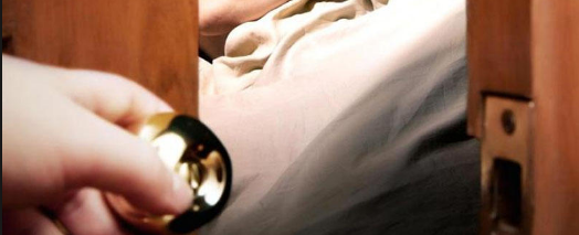 RÜSVAYÇILIQ! İllərdir qonşusu ilə sevgili olan arvad ərini belə aldadırmış - ÜRƏK DAĞLAYAN FACİƏ - Azərbaycanda