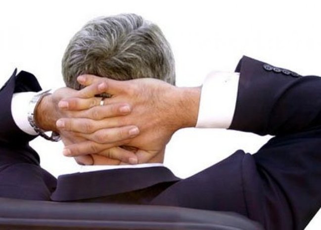 Azərbaycanda oğul məmur atasından şikayət etdi: 