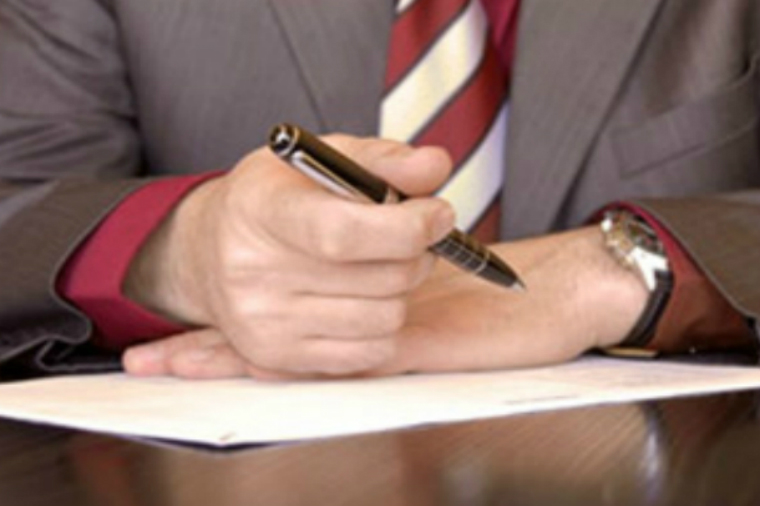 Azərbaycanda daha bir məmur vəzifədən azad edildi