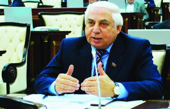 Deputat Hadı Rəcəbli yenə kasıbları qınadı: