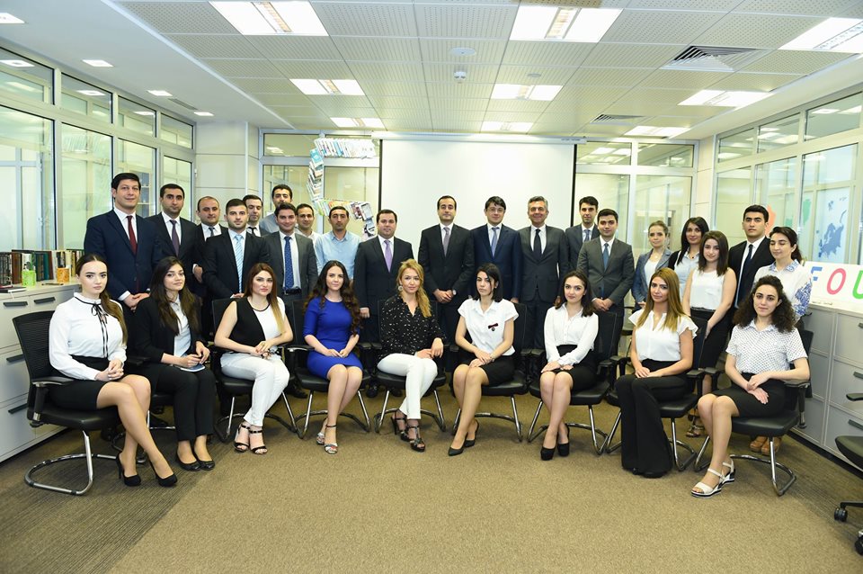 Prezident Administrasiyasının şöbə müdiri Yusuf Məmmədəliyev Gənclər Fondunda olub - FOTO