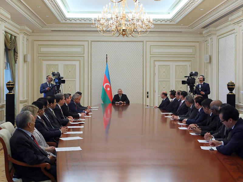 İLHAM ƏLIYEV MÜSƏLMAN ÖLKƏLƏRININ AZƏRBAYCANDAKI DIPLOMATLARINI QƏBUL EDIB