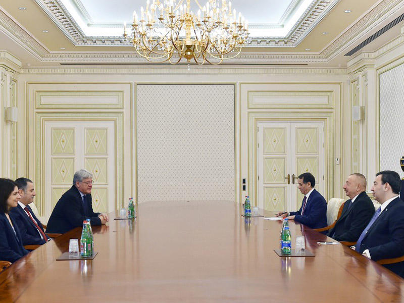 PREZIDENT İLHAM ƏLIYEV AŞPA-NIN MONITORINQ KOMITƏSININ HƏMMƏRUZƏÇILƏRINI QƏBUL EDIB