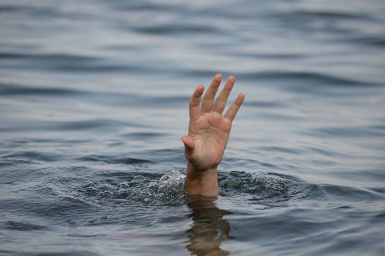 İNTIHARA CƏHD EDƏN ŞƏXS XILAS EDILDI