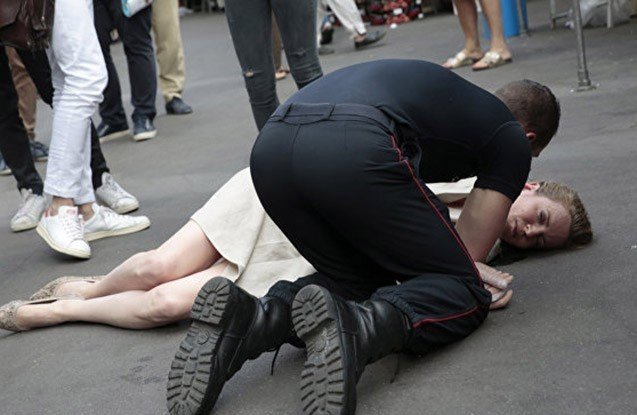 Paytaxtda nazirə hücum edən şəxs saxlanıldı