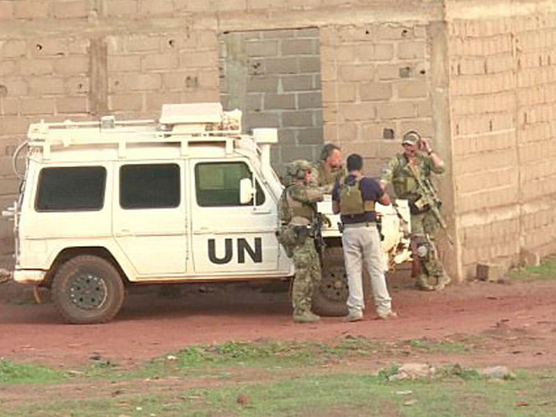 TERRORÇULAR OTELƏ SOXULDULAR: 2 ÖLÜ - VİDEO