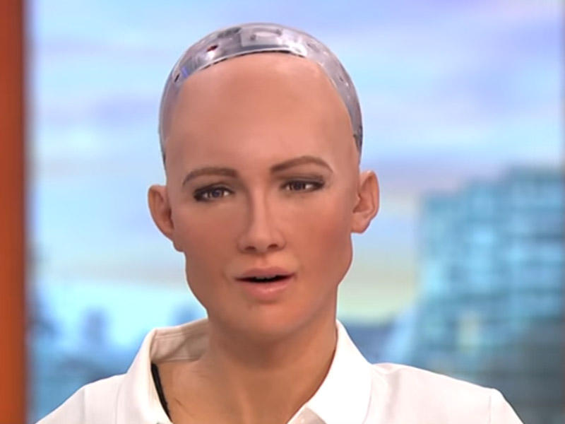 İNSANLARI MƏHV ETMƏKDƏN DANIŞAN ROBOT TELEŞOUDA: 