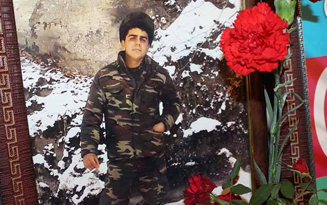 Aprel şəhidi məhkəməyə verildi - Kreditə görə