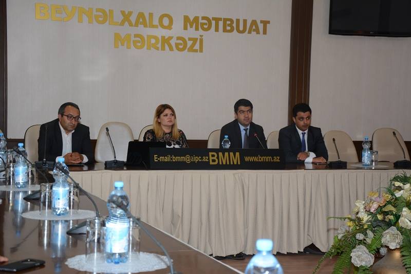 İravan.az online jurnalının ingilis vartianti təqdim olundu