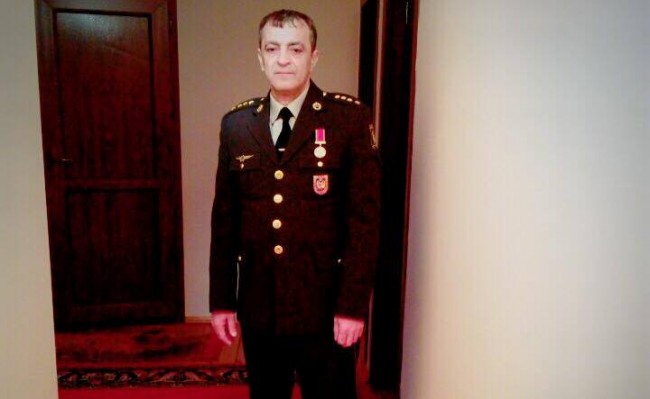 PREZIDENTIN MÜKAFATLANDIRDIĞI DÖYÜŞÇÜDƏN RÜŞVƏT ISTƏYIRLƏR: “NIYƏ “ŞIRINLIK” VERMƏLIYƏM?”