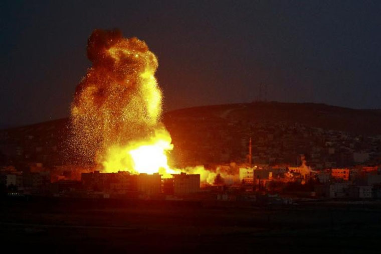 İsrail Qəzzada HƏMAS-ın mövqelərini vurdu