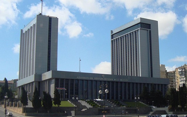 Dövlət büdcəsi dəyişdirildi - Xərclər artırılır