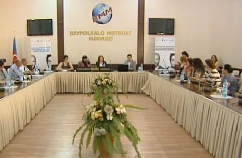 “Təhsilin idarə olunması sahəsində gender bərabərliyi” mövzusunda tədbir keçirilib - FOTOLAR