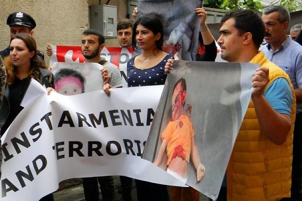 ERMƏNISTANIN GÜRCÜSTANDAKI SƏFIRLIYI QARŞISINDA “MƏN ZƏHRAYAM!” ŞÜARI SƏSLƏNDIRILDI – FOTO