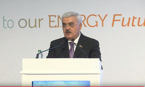 Rövnəq Abdullayev: 