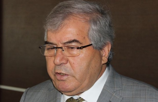 “Uşaqlarımızı rus məktəbinə göndərmək milli xəyanətdir” - Sabir Rüstəmxanlı