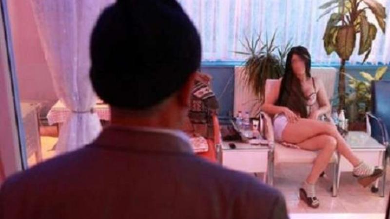 Azərbaycanda Hacıdan intim münasibətdə olmaq istədiyi qıza ƏXLAQSIZ TƏKLİF: İstəyirsən... - GİZLİ ÇƏKİLİŞ