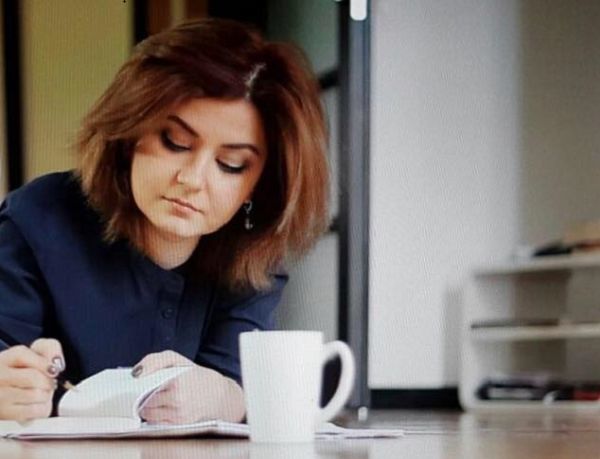 Özünü və qızını öldürmək istəyən Aysel Əlizadə: 