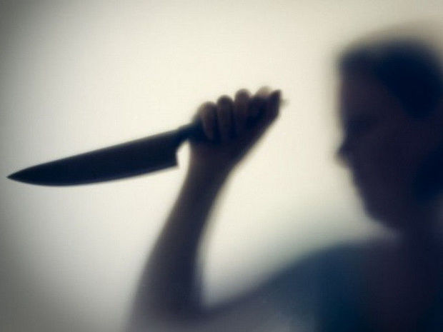 Bakıda ana gənc qızını bıçaqladı