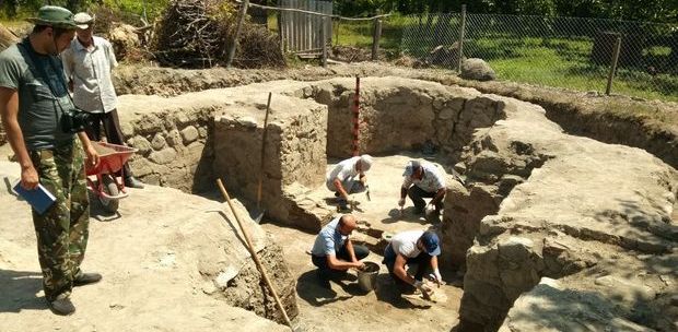 Balakəndə qədim Alban məbədi aşkarlanıb – FOTO