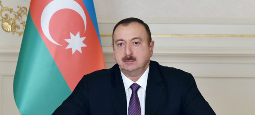İLHAM ƏLIYEV HƏMKARLARINI TƏBRIK EDIB
