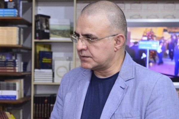 “ANAMI ARZUSUNUN 1 ADDIMLIĞINDA OLANDA ITIRDIM…” – 50 YAŞLI ELÇIN MIRZƏBƏYLI