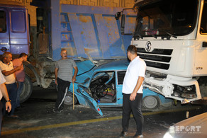 Bakıda yük maşını 9 avtomobilə çırpılıb, 4 nəfər xəsarət alıb - FOTO - YENİLƏNİB