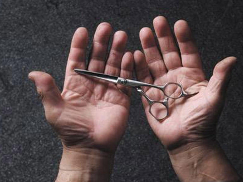 Bakıda ruhi xəstəxanada qanlı hadisə: qayçı ilə...