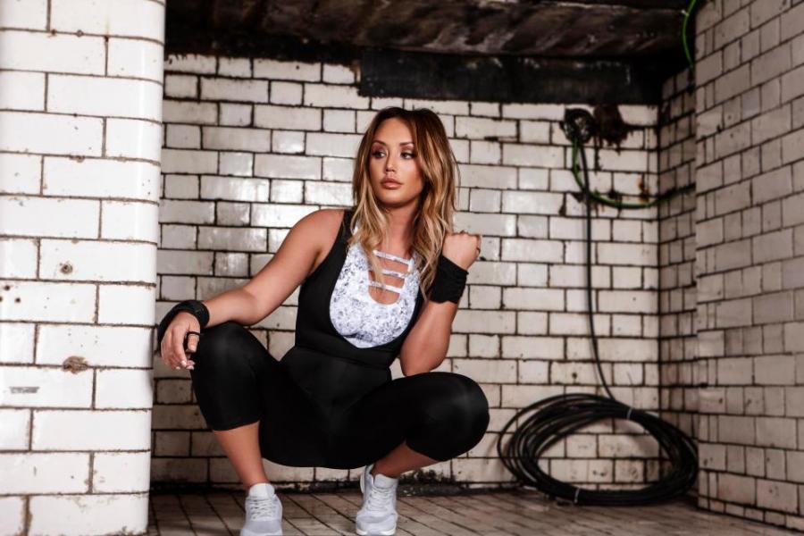 “Robotla cinsi əlaqəyə girirəm”