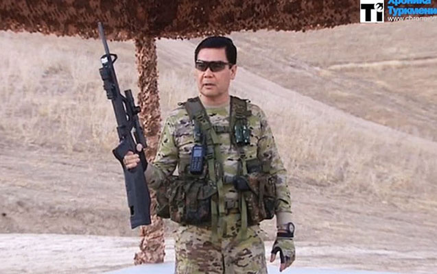 Prezident hərbi təlimdə - Video