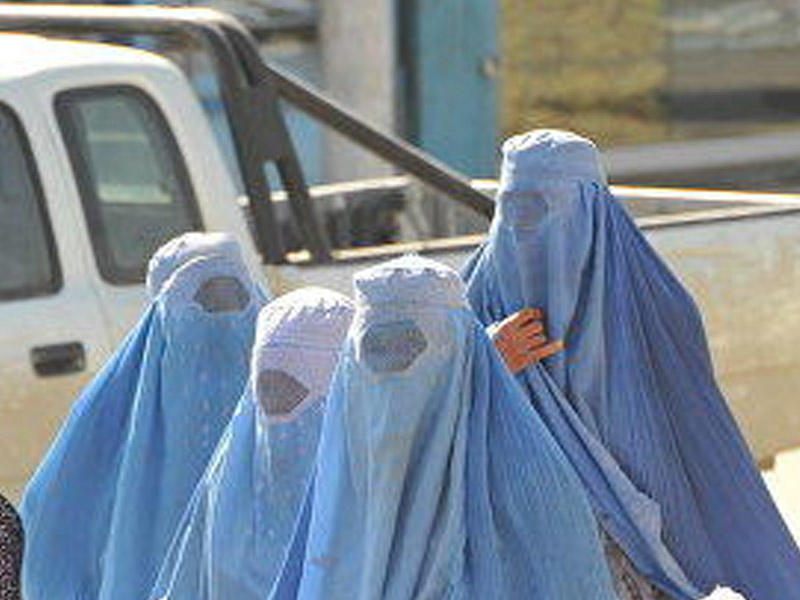 Qazaxıstanda üzü örtən geyimlər qadağan oluna bilər