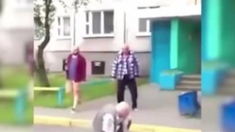 İki kişinin əlbəyaxa davası izlənmə rekordu qırdı - VİDEO