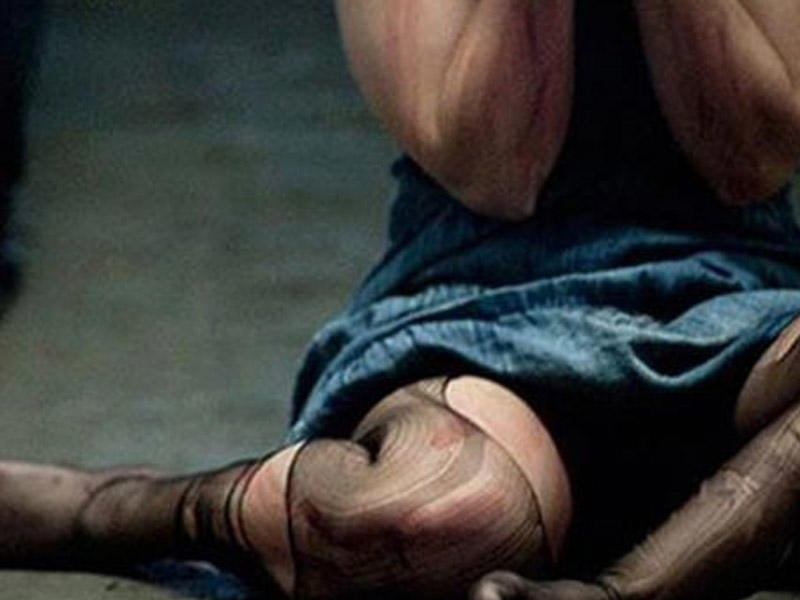 Yuxuya gedən arvadını zorlayıb, videoya çəkdi - VİDEO